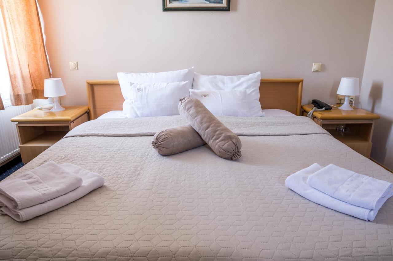 Garni Hotel Panorama Lux Nis Ngoại thất bức ảnh