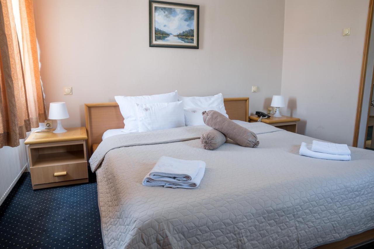 Garni Hotel Panorama Lux Nis Ngoại thất bức ảnh