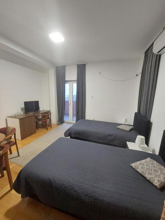 Garni Hotel Panorama Lux Nis Ngoại thất bức ảnh